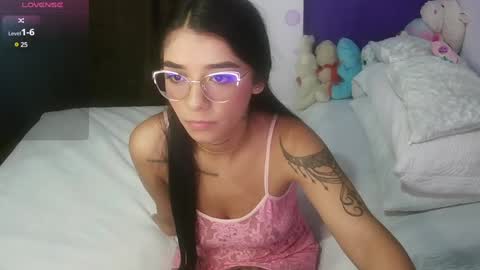 sara_ramirez0 online show from 12, 1, 2025