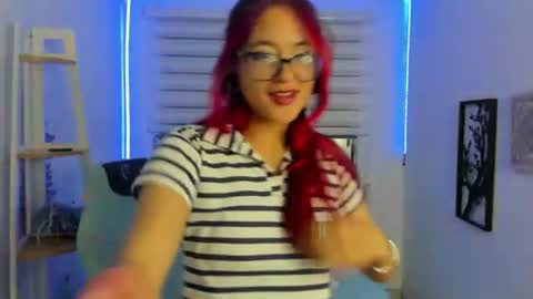 Snapshot of sara_red_x chatting on 13, 6, 2026 sara_red_x online show from 13, 6, 2026