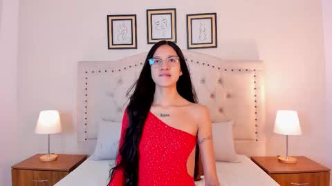 SARA SANTACRUZ online show from 8, 1, 2026