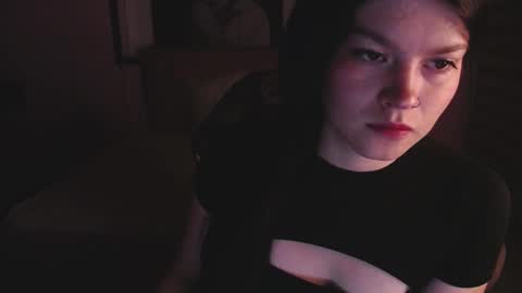 sara_valderrama_ online show from 4, 12, 2025