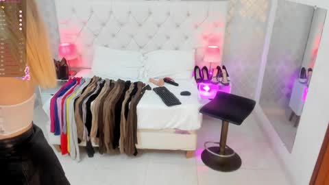 Saraa Gomez online show from 3, 1, 2025