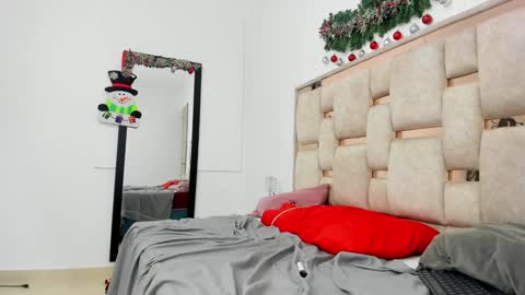 Snapshot of saraa_nix chatting on 3, 12, 2024 sara online show from 3, 12, 2024