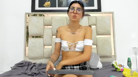 Snapshot of saraa_nix chatting on 25, 1, 2025 sara online show from 25, 1, 2025