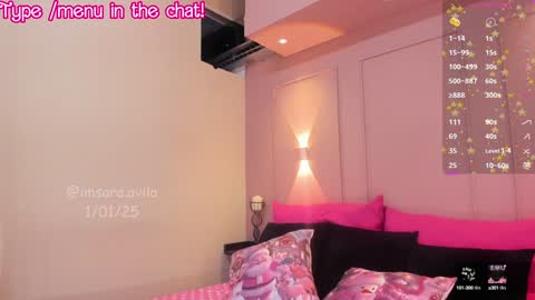 SaraAvila  online show from 1, 1, 2025