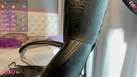   online show from 22, 1, 2025