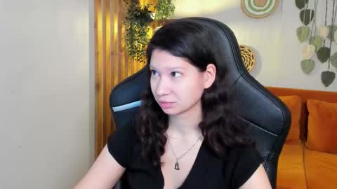 Snapshot of saradenars chatting on 13, 11, 2025 SaraDenars online show from 13, 11, 2025