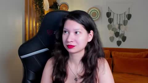 Snapshot of saradenars chatting on 26, 11, 2025 SaraDenars online show from 26, 11, 2025