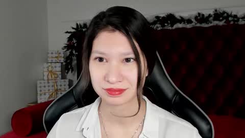 Snapshot of saradenars chatting on 16, 12, 2025 SaraDenars online show from 16, 12, 2025