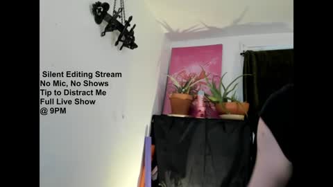 Sara Desire online show from 8, 2, 2025