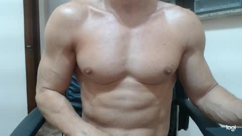 saradorj92 online show from 2, 2, 2025