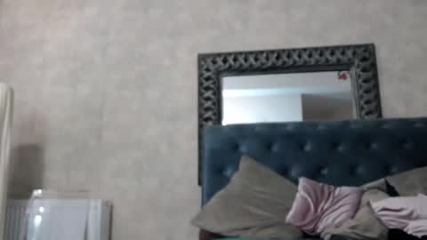 Snapshot of saraelise chatting on 15, 11, 2025 saraelise online show from 15, 11, 2025