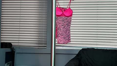 sarah917 online show from 2, 12, 2025