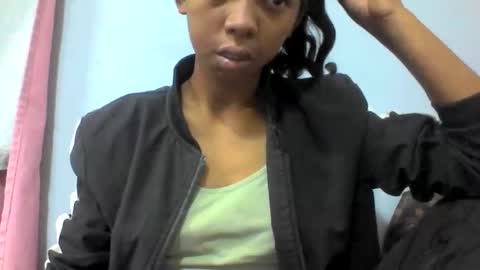 Snapshot of sarah146341 chatting on 16, 12, 2025 sarah146341 online show from 16, 12, 2025