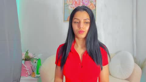 Snapshot of sarah_blake_ chatting on 6, 5, 2026 Sara online show from 6, 5, 2026