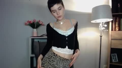 Snapshot of sarah_desire01 chatting on 14, 12, 2025 Sarah online show from 14, 12, 2025