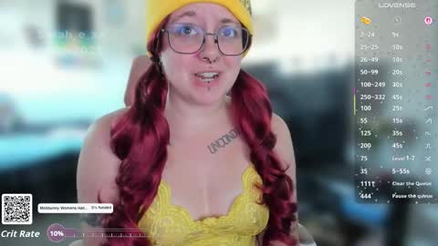 Snapshot of sarah_e_xx chatting on 26, 10, 2025 Sarah online show from 26, 10, 2025