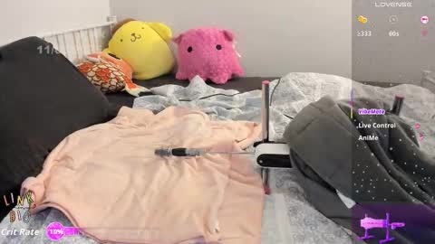 Snapshot of sarah_e_xx chatting on 7, 11, 2025 Sarah online show from 7, 11, 2025