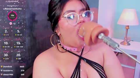 Snapshot of sarah_gold_1 chatting on 15, 1, 2025 Sarah online show from 15, 1, 2025