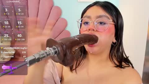 Snapshot of sarah_gold_1 chatting on 9, 3, 2025 Sarah online show from 9, 3, 2025