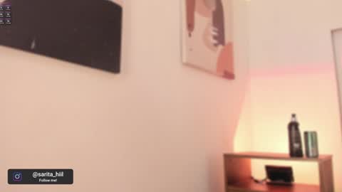 Snapshot of sarah_hiill chatting on 23, 12, 2024 online show from 23, 12, 2024