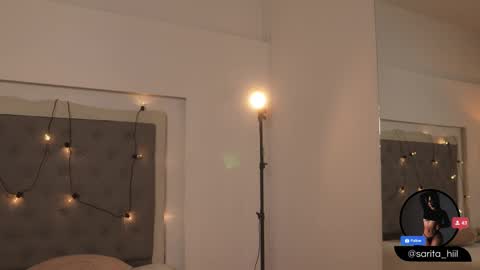 Snapshot of sarah_hiill chatting on 19, 9, 2025 online show from 19, 9, 2025