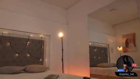 Snapshot of sarah_hiill chatting on 26, 9, 2025 online show from 26, 9, 2025