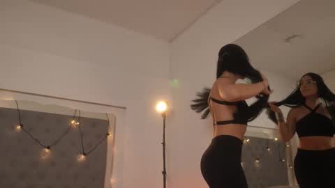 Snapshot of sarah_hiill chatting on 8, 10, 2025 online show from 8, 10, 2025