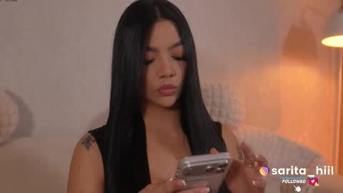 Snapshot of sarah_hiill chatting on 21, 10, 2025 online show from 21, 10, 2025