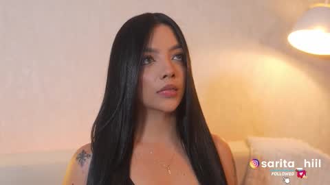 Snapshot of sarah_hiill chatting on 19, 11, 2025 online show from 19, 11, 2025