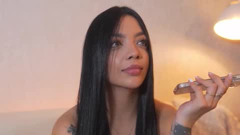 Snapshot of sarah_hiill chatting on 24, 11, 2025 online show from 24, 11, 2025