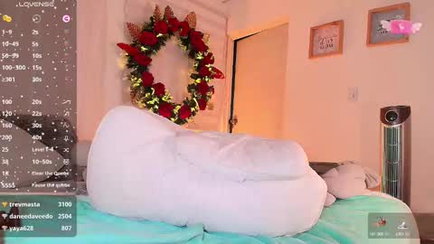 Snapshot of sarah_moonn_ chatting on 7, 12, 2024 Sarah online show from 7, 12, 2024