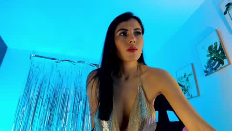 Snapshot of sarah_perez1 chatting on 5, 1, 2025 INSTAGRAM...sarah22 p online show from 5, 1, 2025