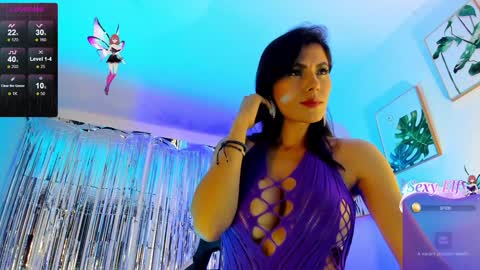 Snapshot of sarah_perez1 chatting on 5, 2, 2025 INSTAGRAM...sarah22 p online show from 5, 2, 2025