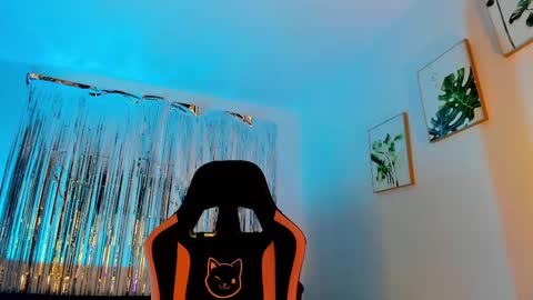 Snapshot of sarah_perez1 chatting on 1, 3, 2025 INSTAGRAM...sarah22 p online show from 1, 3, 2025