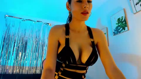 Snapshot of sarah_perez1 chatting on 7, 3, 2025 INSTAGRAM...sarah22 p online show from 7, 3, 2025