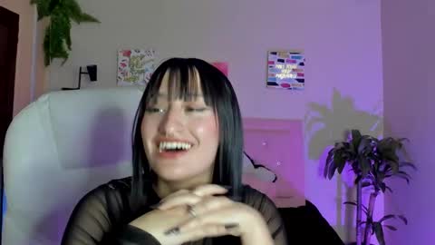 Sarah Ramirez online show from 6, 2, 2025