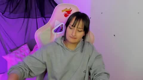 Sarah Ramirez online show from 27, 2, 2025