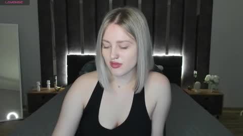 Sarah online show from 11, 2, 2025