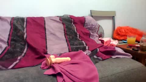 Snapshot of sarahdesexy69 chatting on 19, 12, 2024 Sarah DeSexy online show from 19, 12, 2024