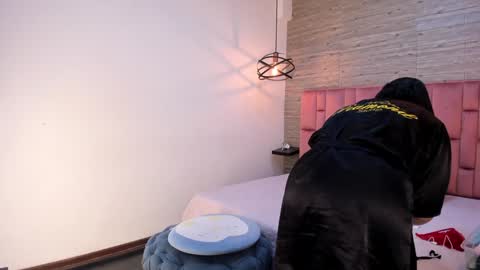 Sarah Deyvis online show from 18, 1, 2025