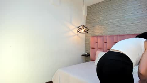 Sarah Deyvis online show from 18, 1, 2025