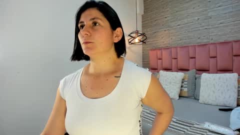 Sarah Deyvis online show from 10, 2, 2025