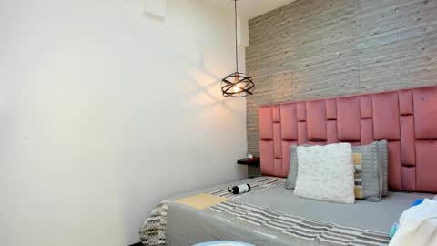 Sarah Deyvis online show from 11, 2, 2025