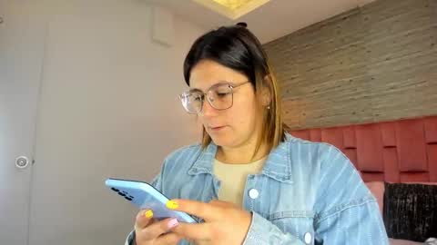 Sarah Deyvis online show from 22, 9, 2025