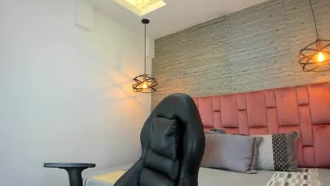 Sarah Deyvis online show from 15, 10, 2025