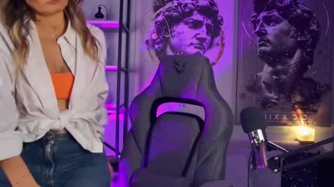 Snapshot of sarahholly chatting on 24, 4, 2026 Divine Sarah NONUDE model online show from 24, 4, 2026