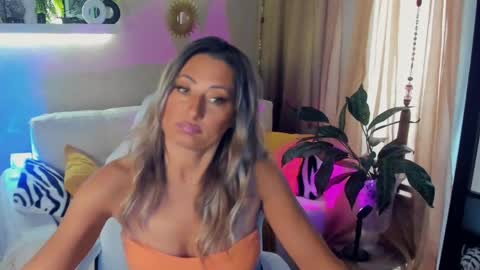 Snapshot of sarahholly chatting on 26, 5, 2026 Divine Sarah NONUDE model online show from 26, 5, 2026