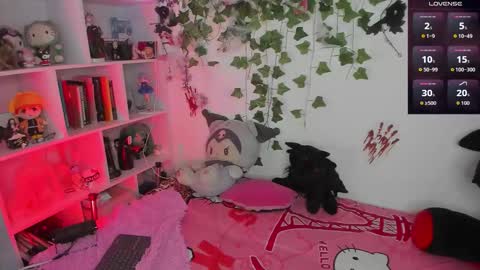 Snapshot of sarahminage_ chatting on 20, 11, 2025 Sarah NEW ACCOUNT online show from 20, 11, 2025