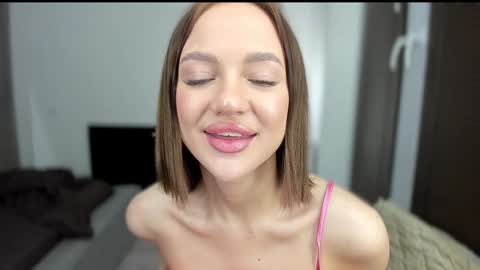 sarahphyllis online show from 20, 1, 2025