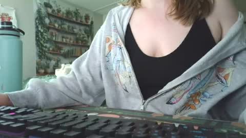 Snapshot of sarahpmummy chatting on 16, 6, 2026 Sarah online show from 16, 6, 2026